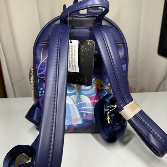 lululemon level bag Lululemon On My Level Bag *Large 30L - Black / Shiny Gold